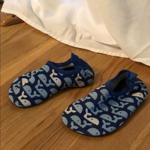 🌷 5/$15.00 toddler water shoes